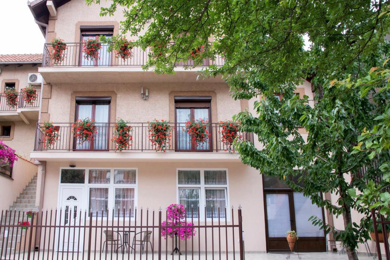 Nilena Apartmani Smederevo Ngoại thất bức ảnh